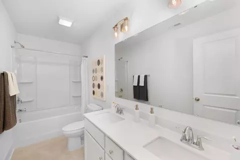 Bath - 4612 Monterrico Dr, Lancaster, SC 29720 photo 2 of 3