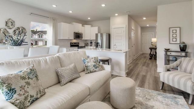 4551 Tenpence Cir, Pace, FL 32571