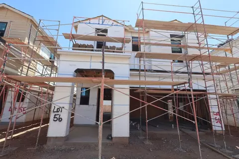 Exterior - 101 E Windsor Dr, Gilbert, AZ 85296 photo 2 of 11