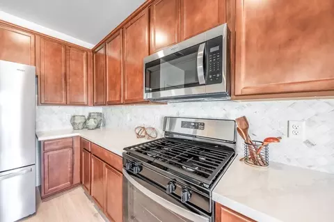 Kitchen - 735 Sun Mesa Dr, Sun Valley, NV 89433 photo 4 of 5