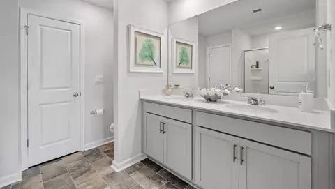 Bath - 706 Embark Cir, Greer, SC 29651 photo 2 of 6