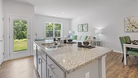Kitchen - 706 Embark Cir, Greer, SC 29651 photo 5 of 10