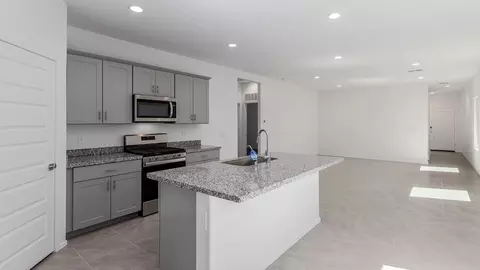 Kitchen - 3985 E Market St, Tucson, AZ 85706 photo 4 of 13