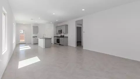 Living - 3985 E Market St, Tucson, AZ 85706 photo 6 of 8