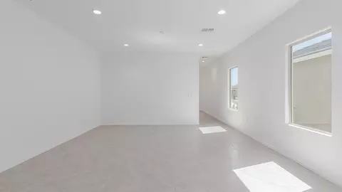 Living - 3985 E Market St, Tucson, AZ 85706 photo 3 of 8