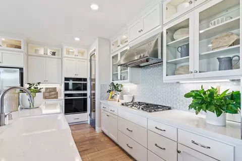 Kitchen - 2441 Cinnabar Dr, Fairfield, CA 94533 photo 7 of 12