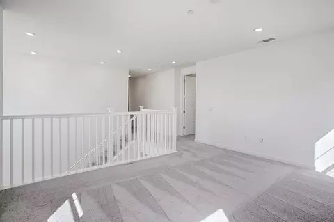 Entry Way - 2441 Cinnabar Dr, Fairfield, CA 94533 photo 5 of 12