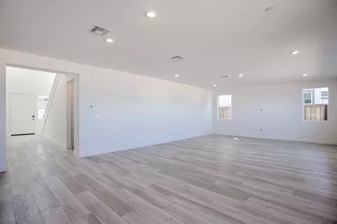 Living - 2441 Cinnabar Dr, Fairfield, CA 94533 photo 1 of 9