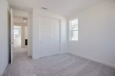 Bedroom - 2441 Cinnabar Dr, Fairfield, CA 94533 photo 7 of 18