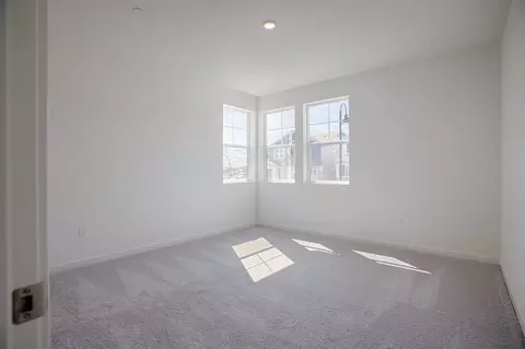Bedroom - 2441 Cinnabar Dr, Fairfield, CA 94533 photo 2 of 18