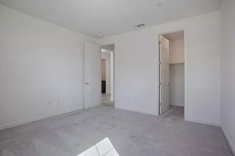 Bedroom - 2441 Cinnabar Dr, Fairfield, CA 94533 photo 1 of 18