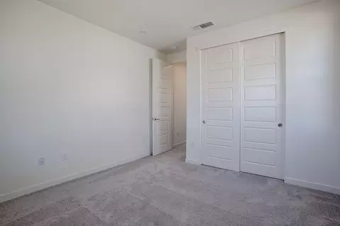 Bedroom - 2441 Cinnabar Dr, Fairfield, CA 94533 photo 8 of 18