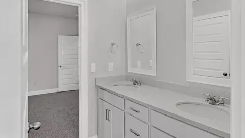 Bath - 7045 Regency Ln SE, Gurley, AL 35748 photo 1 of 9