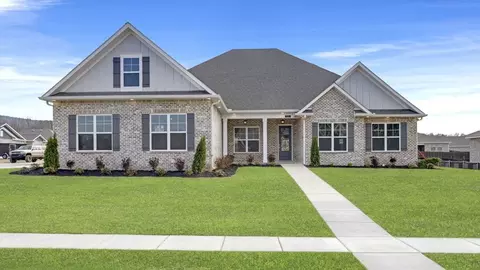 Exterior - 7045 Regency Ln SE, Gurley, AL 35748 photo 5 of 8