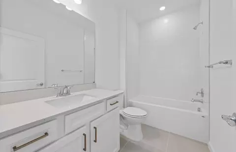 Bath - 7634 Addison Ave, Bradenton, FL 34210 photo 1 of 3