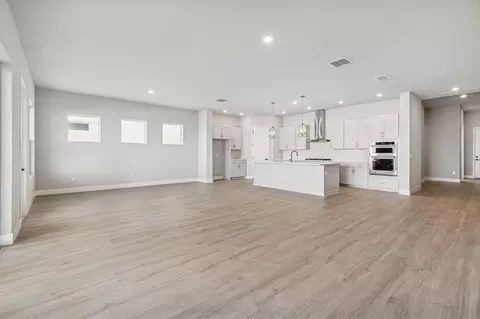Living - 7635 Addison Ave, Bradenton, FL 34210 photo 2 of 5