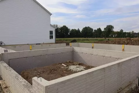 382 Royal Fern Ln, Lewis Center, OH 43035