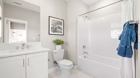 Bath - 604 Sonia, Irvine, CA 92618 photo 3 of 5