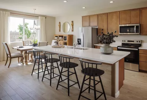 Kitchen - 1090 Bishop St, Tulare, CA 93274 photo 17 of 19