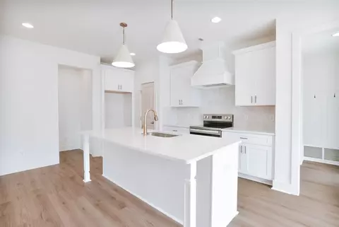 Kitchen - 227 Everley Ave, Pike Road, AL 36064 photo 1 of 1