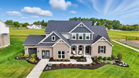 Exterior - 4914 Aspen Dr, Hamilton, OH 45011 photo 2 of 2