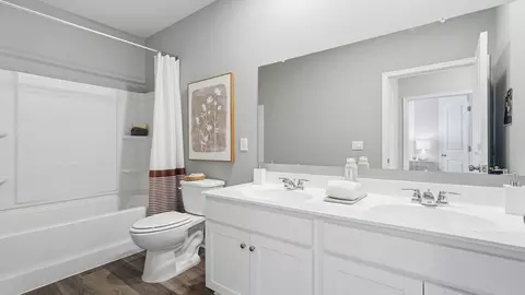 Bath - 4510 Christopher Pl, Penn Laird, VA 22846 photo 2 of 3