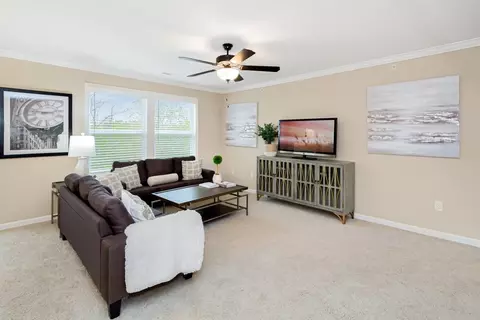 Living - Varner Drive, Fairborn, OH 45324 photo 2 of 9