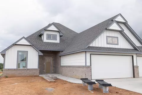 13040 NE 9th St, Choctaw, OK 73020