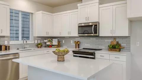 Kitchen - 3774 SW Eleven Mile Ave, Gresham, OR 97080 photo 2 of 10