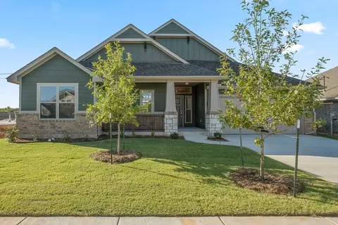 Exterior - 16140 Tall Grass Dr, Moore, OK 73170 photo 4 of 11