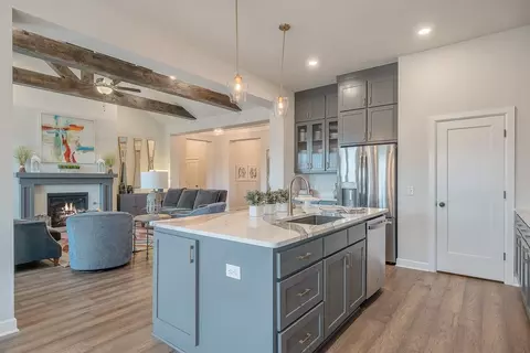 Kitchen - 16140 Tall Grass Dr, Moore, OK 73170 photo 6 of 8