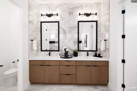 Bath - 11592 Crosby Ranch Ct, Sparks, NV 89441 photo 7 of 7