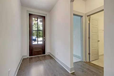 Entry Way - 732 8th Ave N, Myrtle Beach, SC 29588 photo 1 of 2