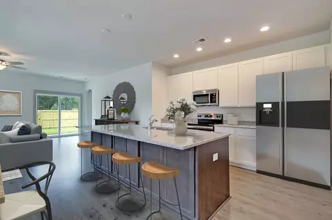 Kitchen - 732 8th Ave N, Myrtle Beach, SC 29588 photo 5 of 6