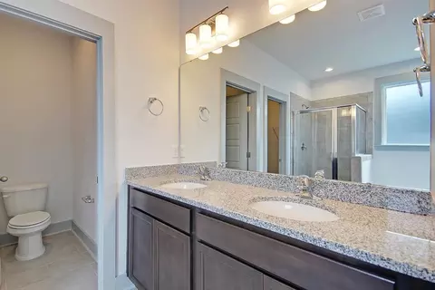 Bath - 732 8th Ave N, Myrtle Beach, SC 29588 photo 4 of 4