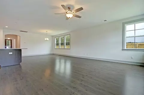Living - 732 8th Ave N, Myrtle Beach, SC 29588 photo 3 of 6