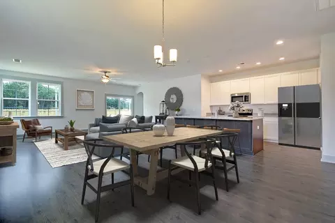 Dining - 732 8th Ave N, Myrtle Beach, SC 29588 photo 3 of 3