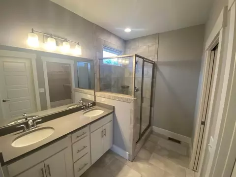 Bath - 200 Shyla Ct, Monroe, OH 45050 photo 1 of 1