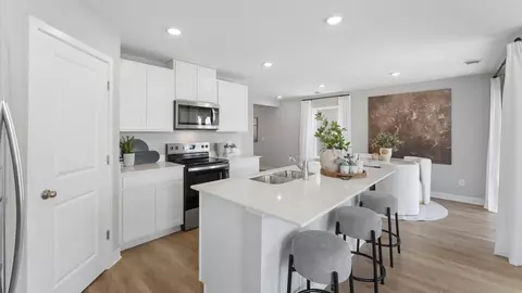 Kitchen - 1083 Shoreview Dr, Jordan, MN 55352 photo 6 of 8
