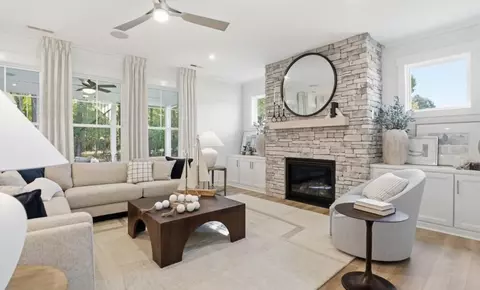 Living - 1102 Wharf Hill Dr, Smithfield, VA 23430 photo 2 of 3