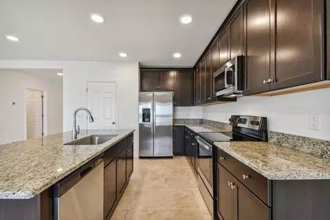 Kitchen - 4969 Eagle Rock Dr, Wimauma, FL 33598 photo 1 of 3