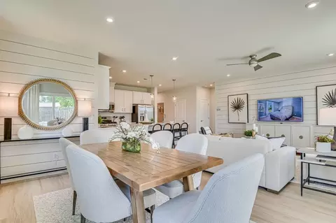 Dining - 3820 Alligator Rd, Florence, SC 29501 photo 1 of 5