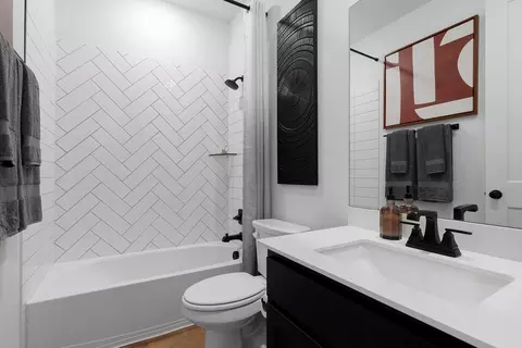 Bath - 1816 Willow Bean Dr, Georgetown, TX 78628 photo 1 of 8
