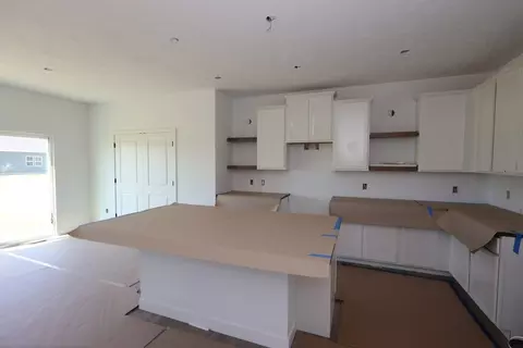 Kitchen - 2148 Ellen Dr, Springfield, OH 43528 photo 2 of 2