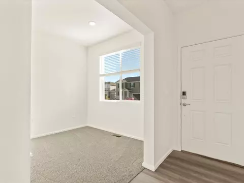 6691 Roundtail Way, Colorado Springs, CO 80925