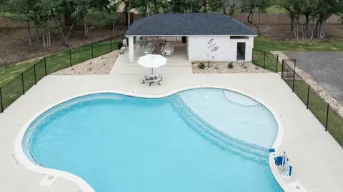 Exterior - 718 Eagle Hts, Salado, TX 76571 photo 2 of 5