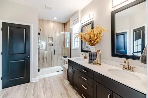 Bath - 502 Midsummer St, Aberdeen, NC 28315 photo 1 of 2
