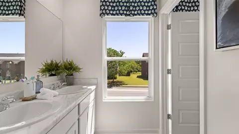 Bath - 8 Hampton Locust Grove Road, Hampton, GA 30228 photo 4 of 5