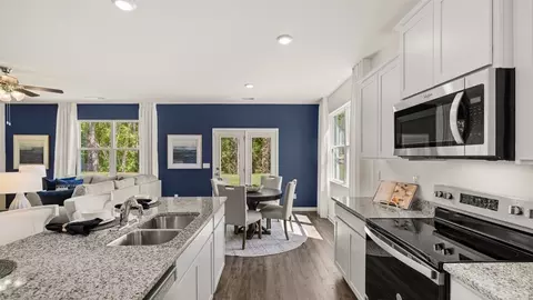 Kitchen - 8 Hampton Locust Grove Road, Hampton, GA 30228 photo 6 of 6