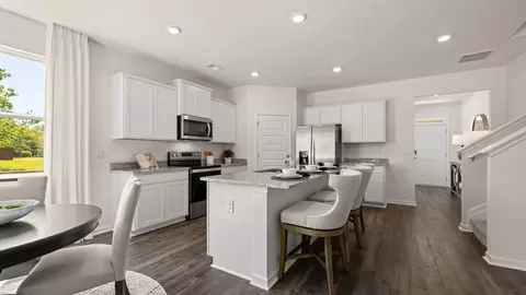 Kitchen - 8 Hampton Locust Grove Road, Hampton, GA 30228 photo 4 of 6